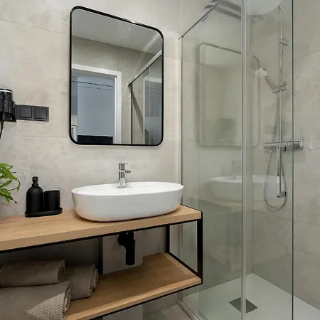 Latte - Centrum Plac Wolnosci 6 - Kramm Poznan